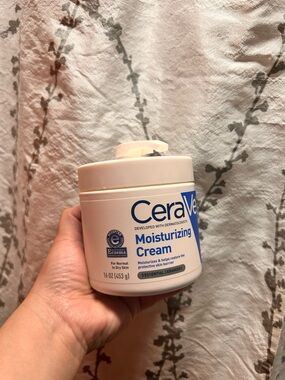 CeraVe Moisturizing Cream with Pump Brand New